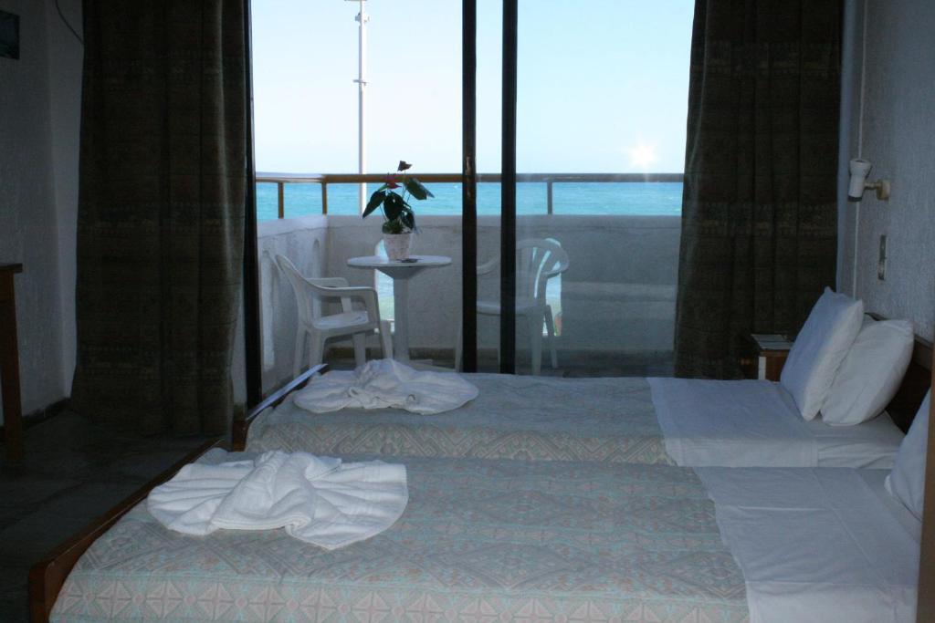 Blue Bay Apartments خيرسونِسوس الغرفة الصورة