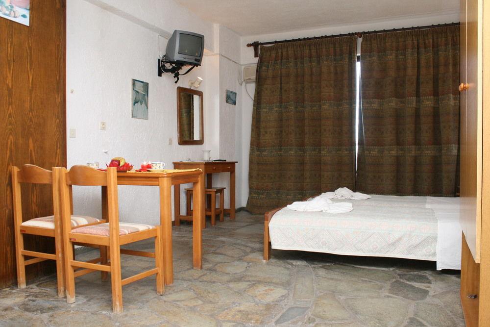 Blue Bay Apartments خيرسونِسوس المظهر الخارجي الصورة